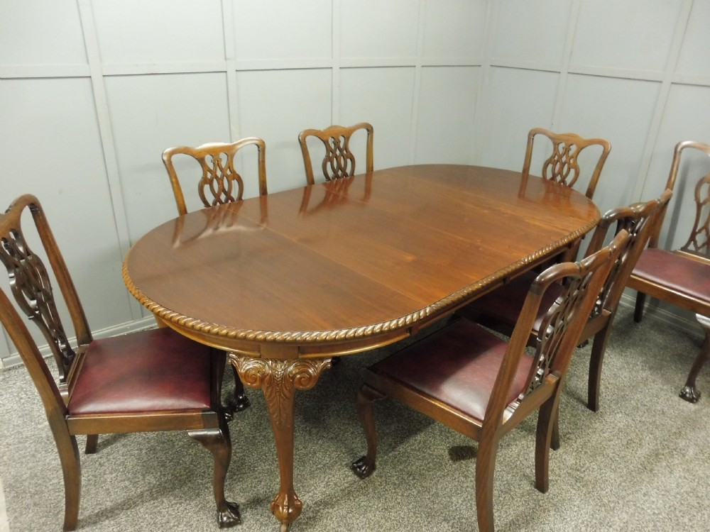 EDWARDIAN MAHOGANY TABLE AND CHAIRS View III