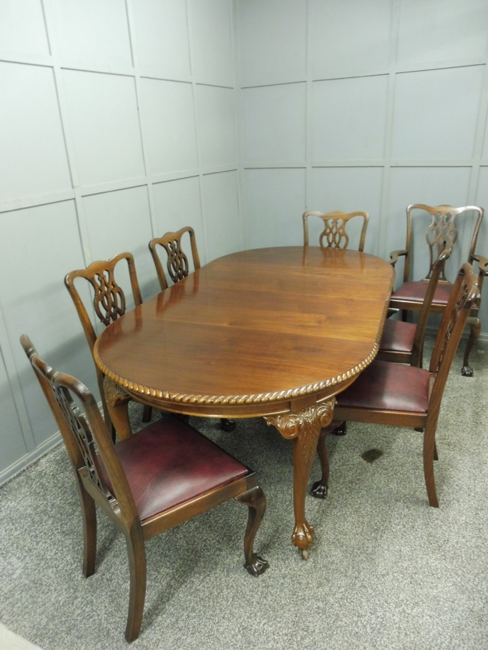 EDWARDIAN MAHOGANY TABLE AND CHAIRS View IV