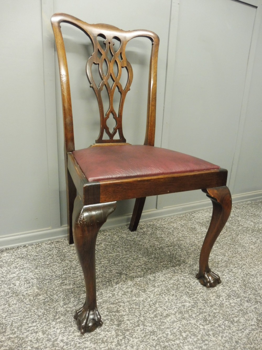 EDWARDIAN MAHOGANY TABLE AND CHAIRS View XV