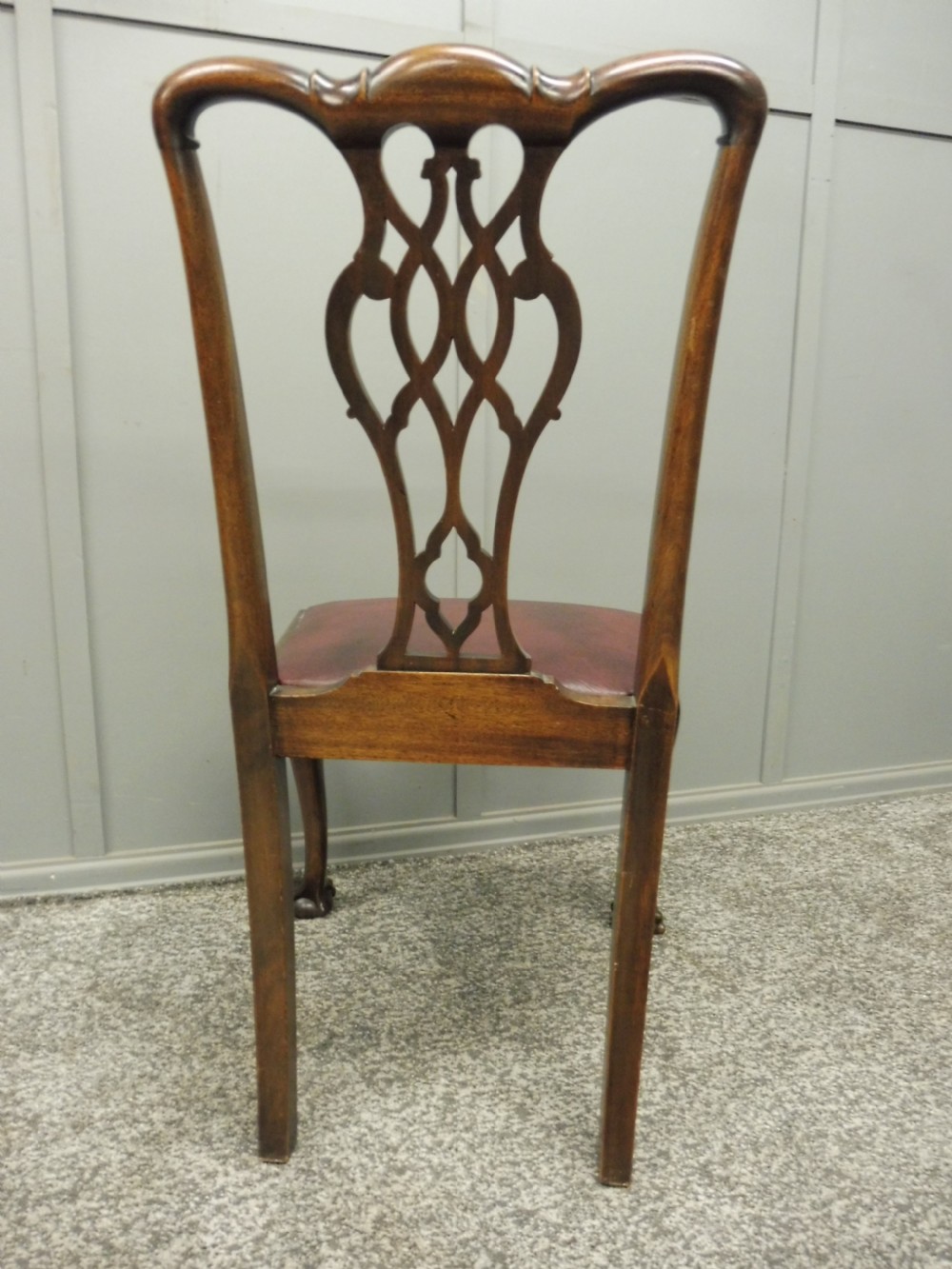 EDWARDIAN MAHOGANY TABLE AND CHAIRS View XVII