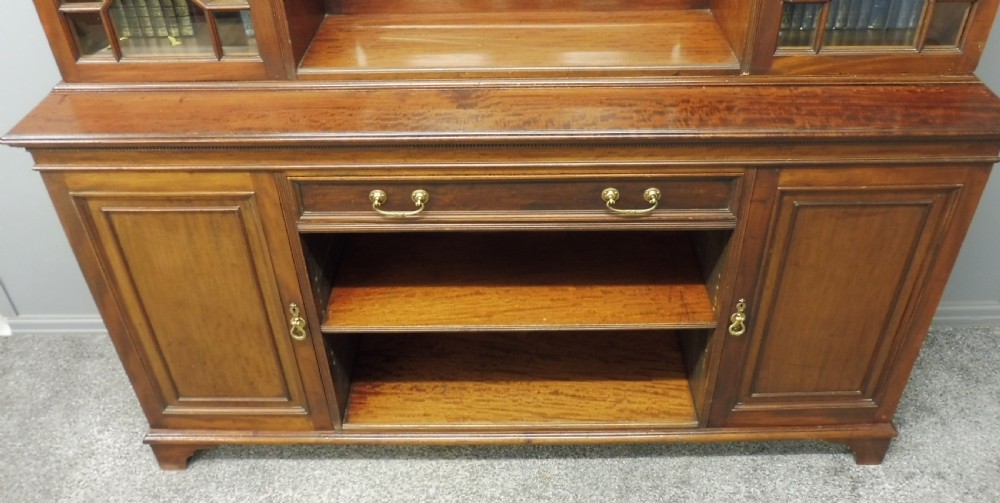 LARGE EDWARDIAN MAHOGANY LIBRARY BOOKCASE View V