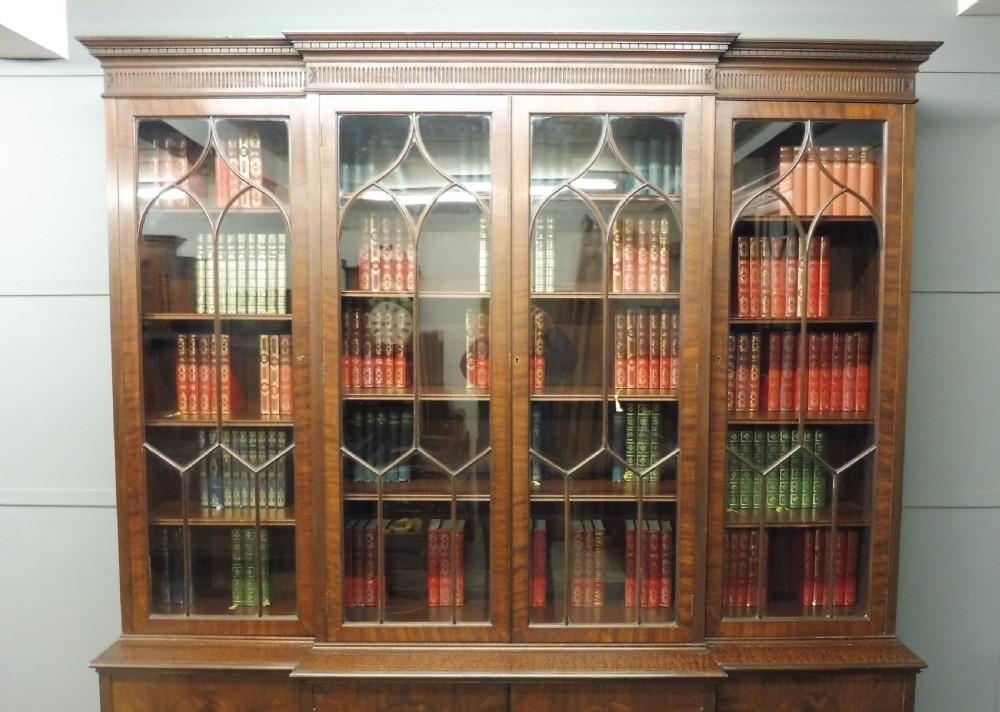 LARGE EDWARDIAN MAHOGANY BREAKFRONT BOOKCASE View IV