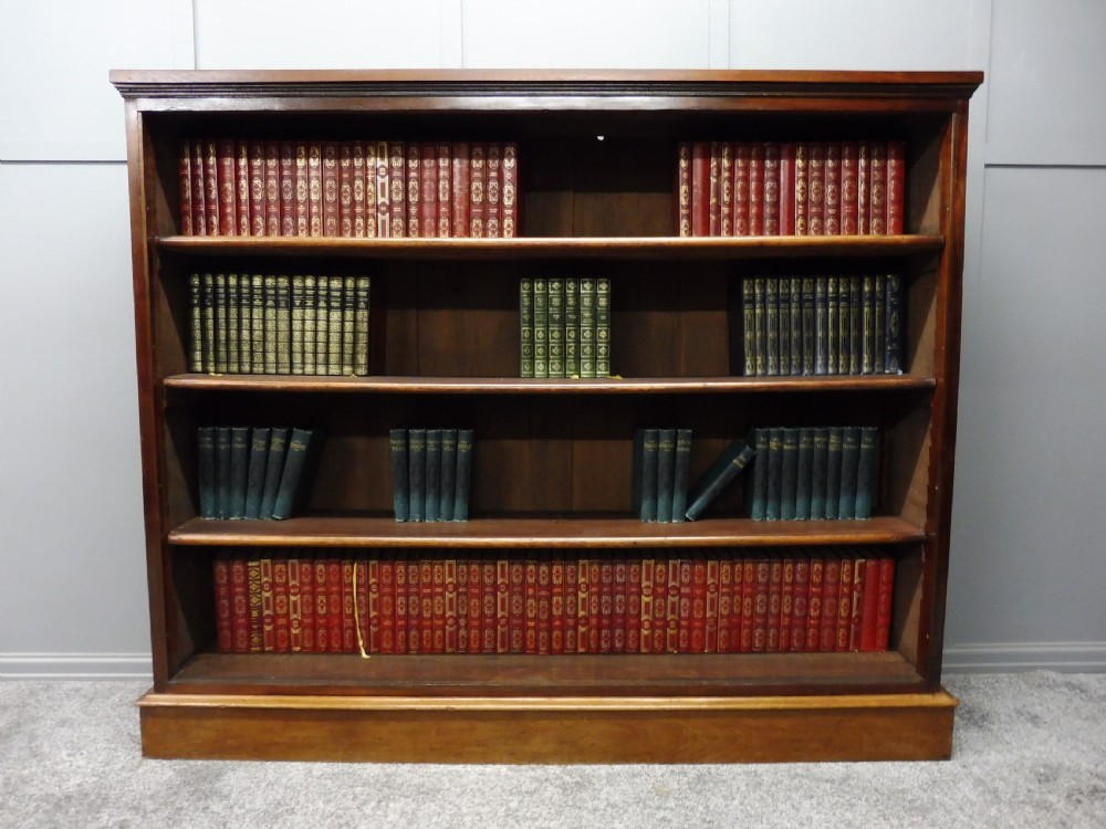 VICTORIAN MAHOGANY OPEN BOOKCASE