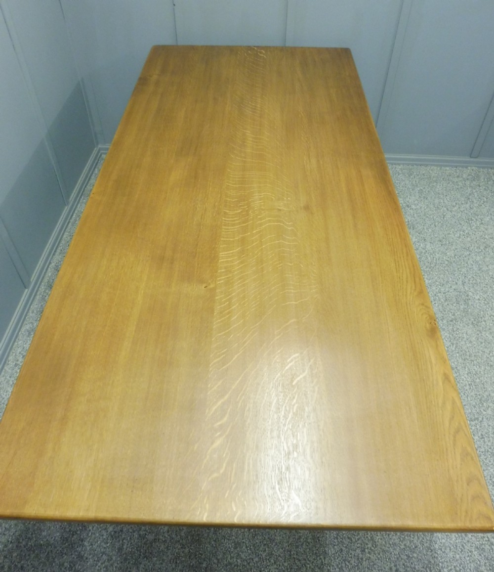 LARGE OAK DINING TABLE AND 8 CHAIRS View XII
