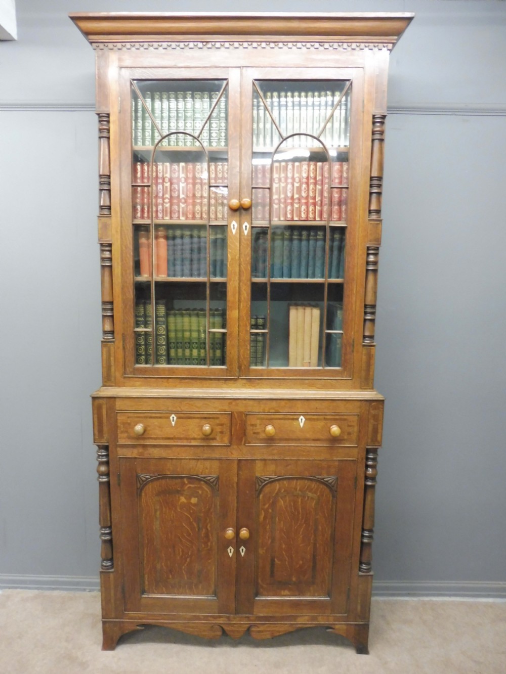 VICTORIAN COUNTRY HOUSE BOOKCASE