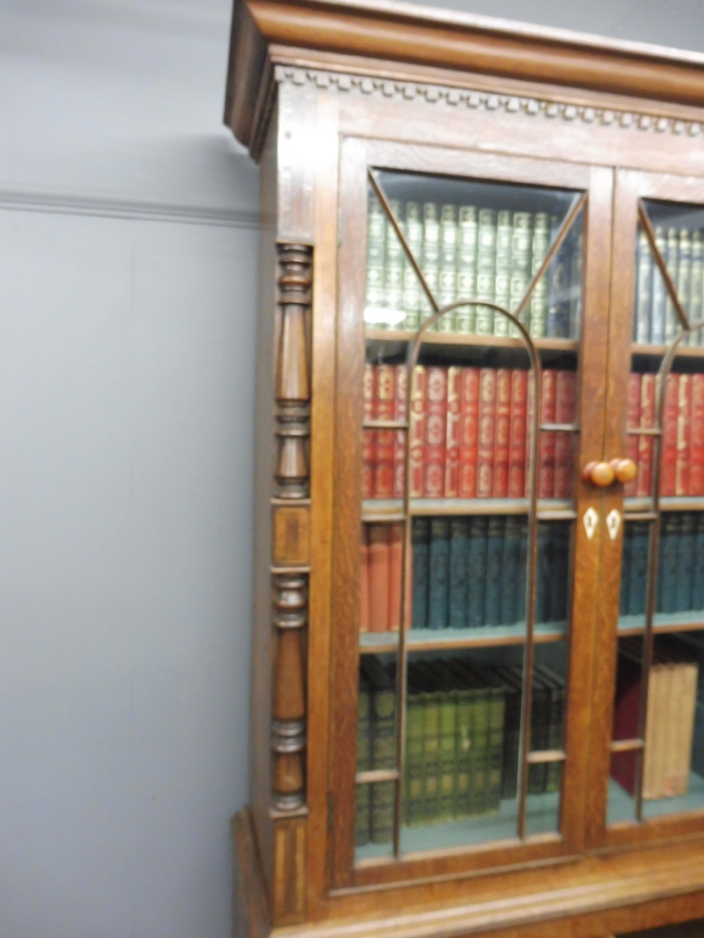 VICTORIAN COUNTRY HOUSE BOOKCASE View VIII