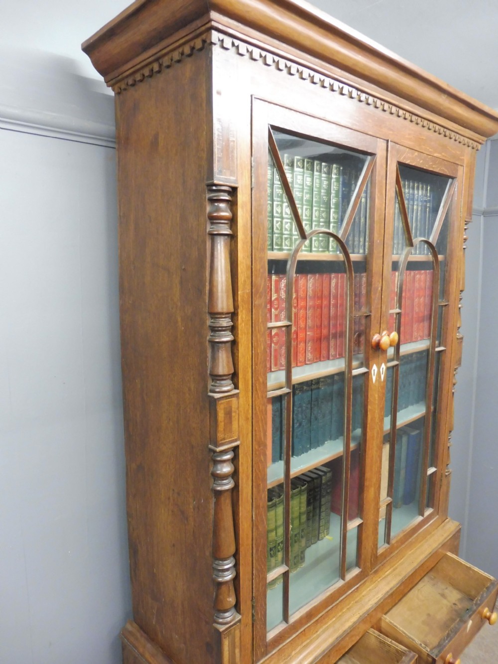 VICTORIAN COUNTRY HOUSE BOOKCASE View IX