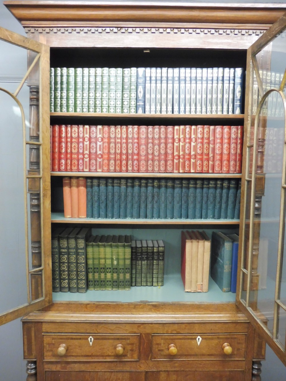 VICTORIAN COUNTRY HOUSE BOOKCASE View XI
