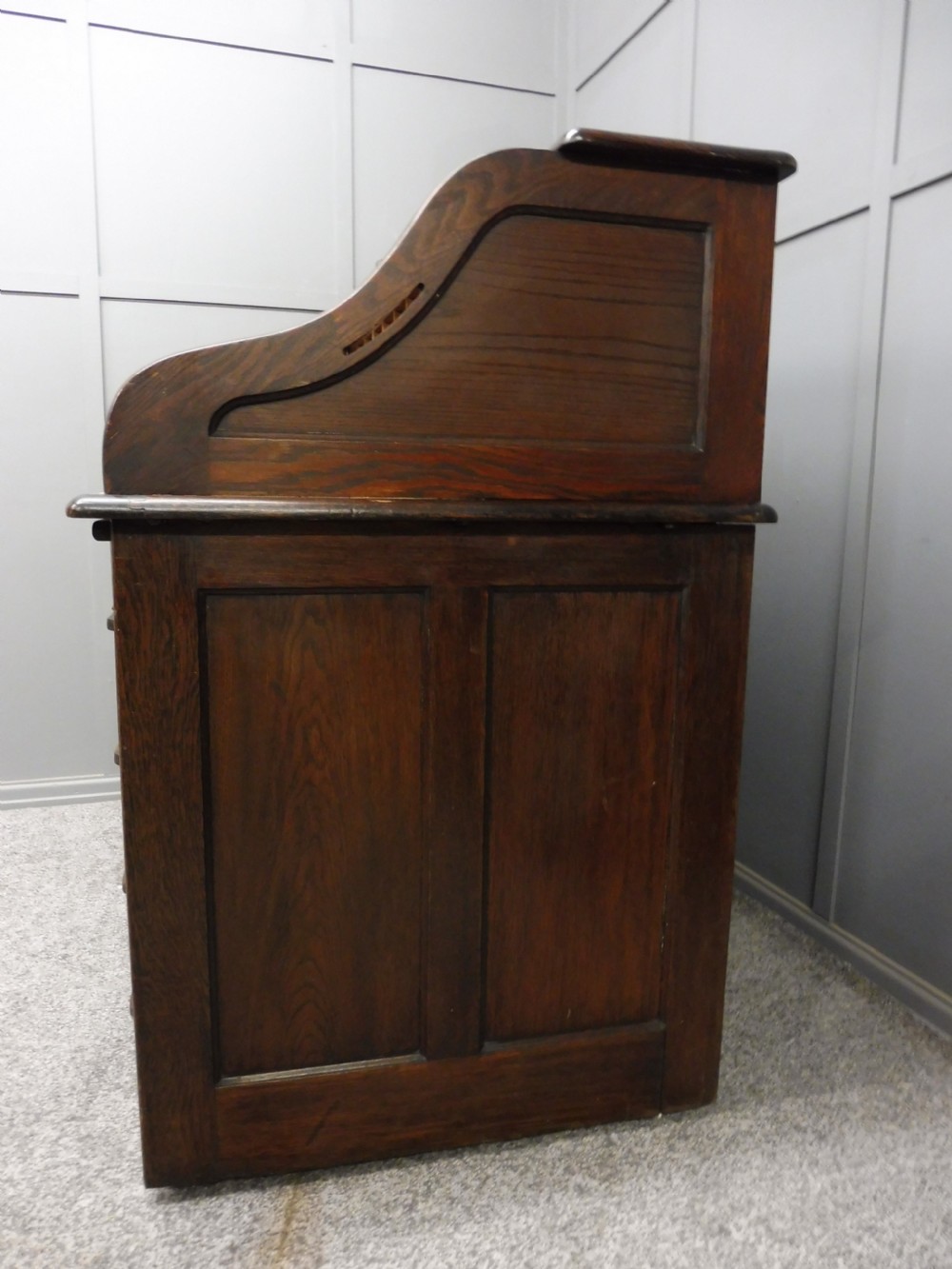 EDWARDIAN OAK ROLL TOP DESK View VIII