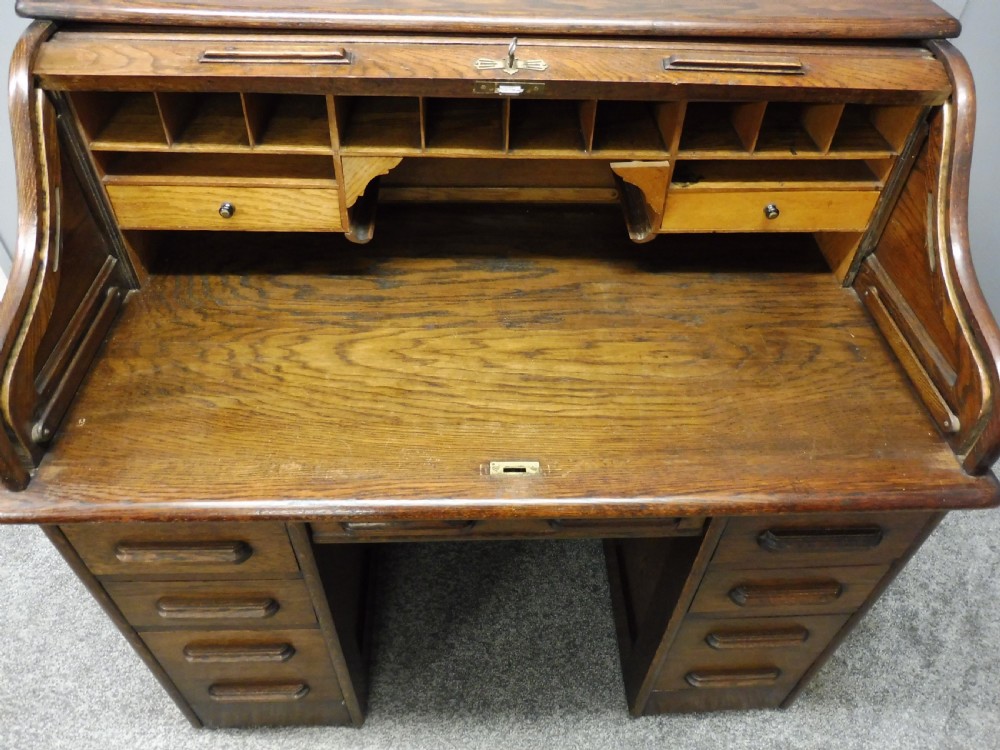EDWARDIAN OAK ROLL TOP DESK View XI