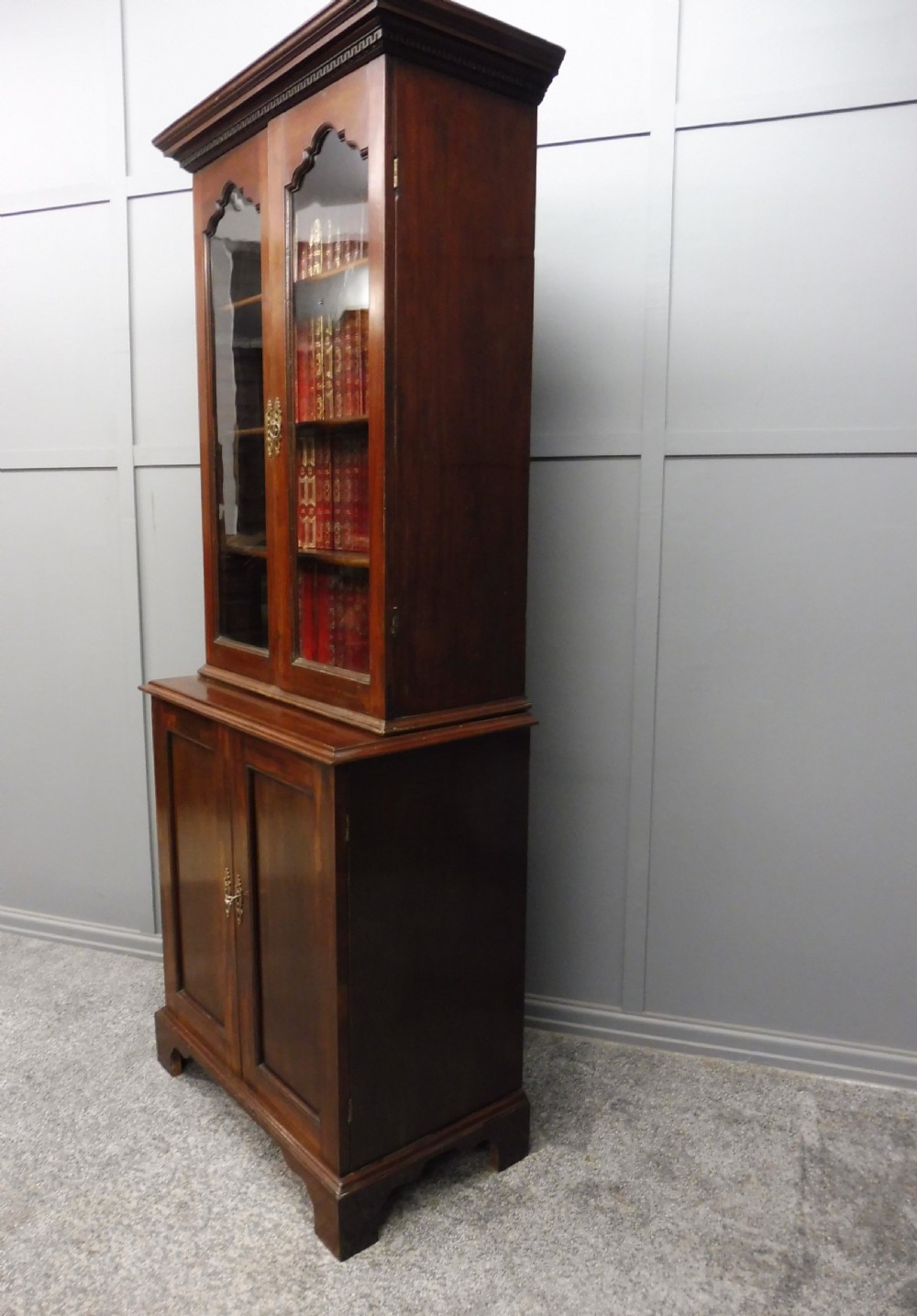 SMALL NEAT VICTORIAN MAHOGANY BOOKCASE View IV