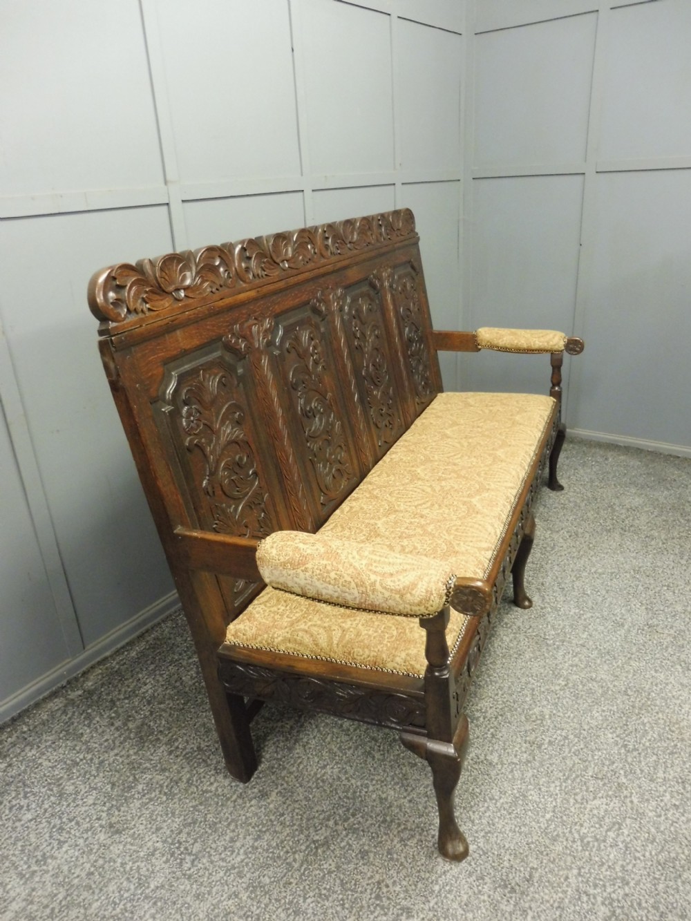 19TH CENTURY CARVED OAK  BENCH View VII