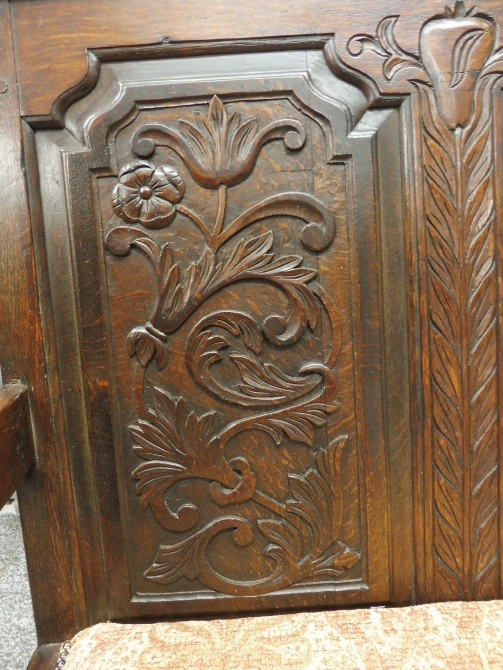 19TH CENTURY CARVED OAK  BENCH View VIII