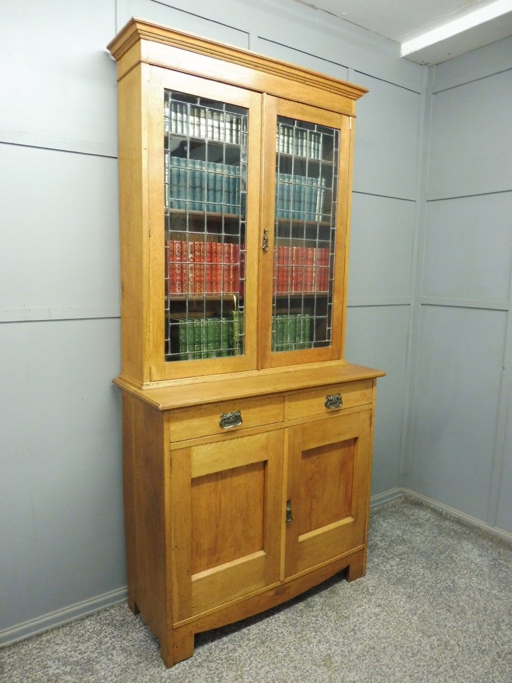  OAK ARTS AND CRAFTS BOOKCASE