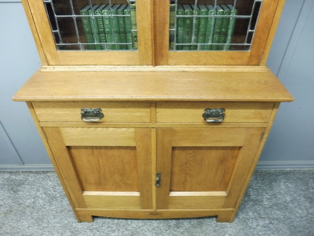  OAK ARTS AND CRAFTS BOOKCASE View IV
