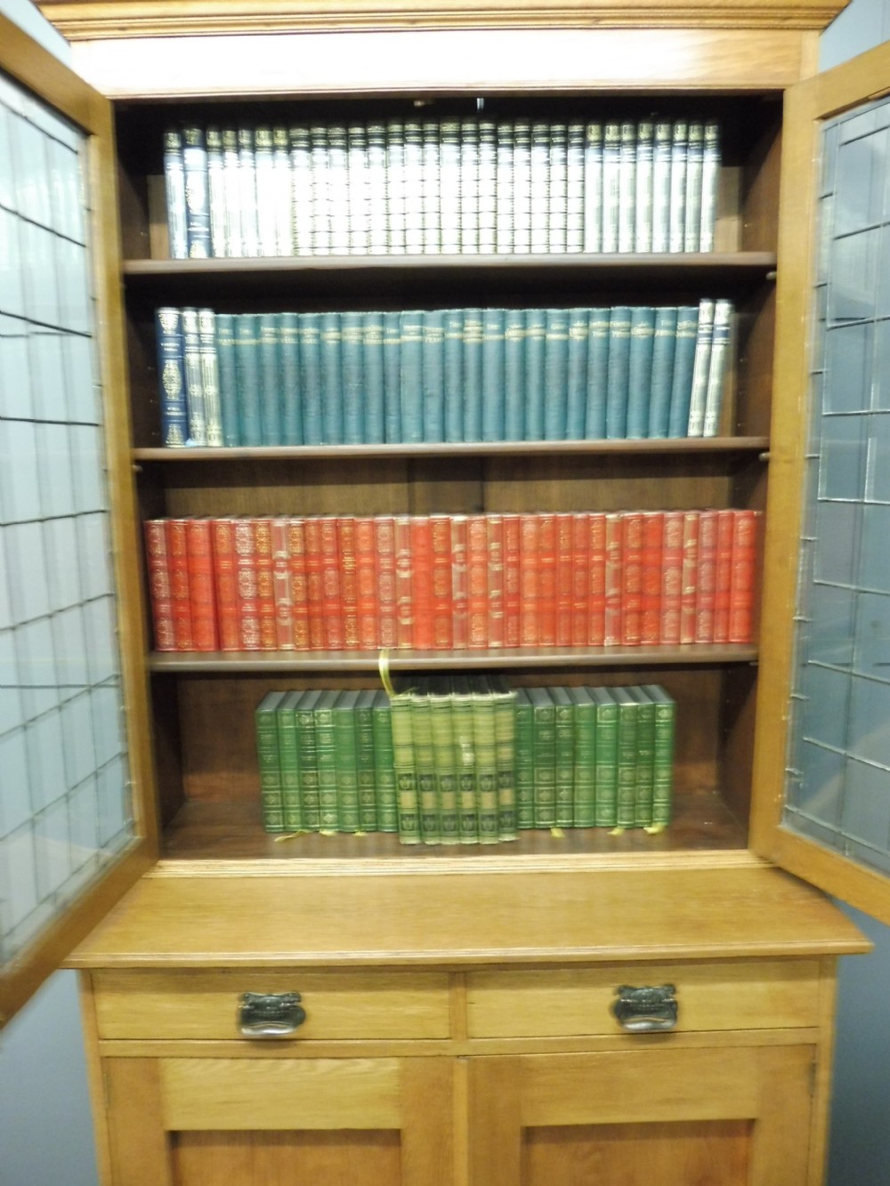  OAK ARTS AND CRAFTS BOOKCASE View VI
