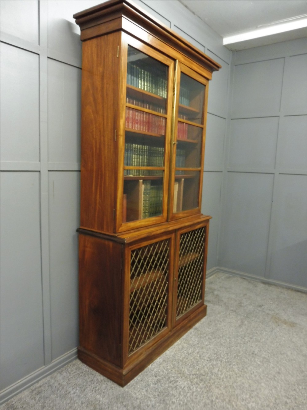 EARLY 19TH CENTURY MAHOGANY BOOKCASE View VI