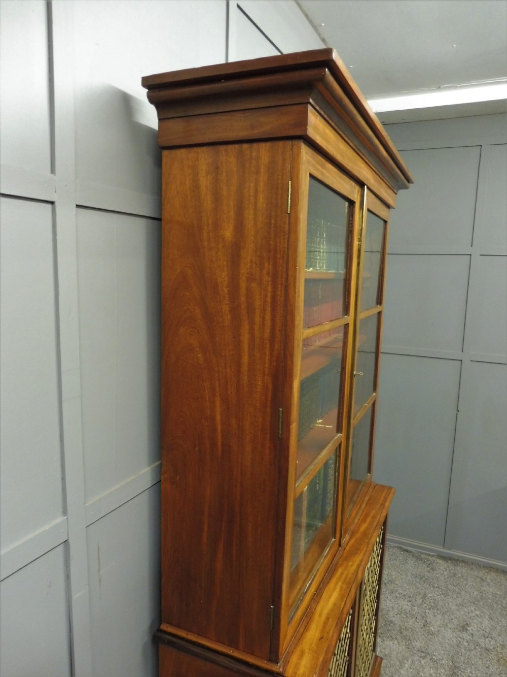 EARLY 19TH CENTURY MAHOGANY BOOKCASE View VII