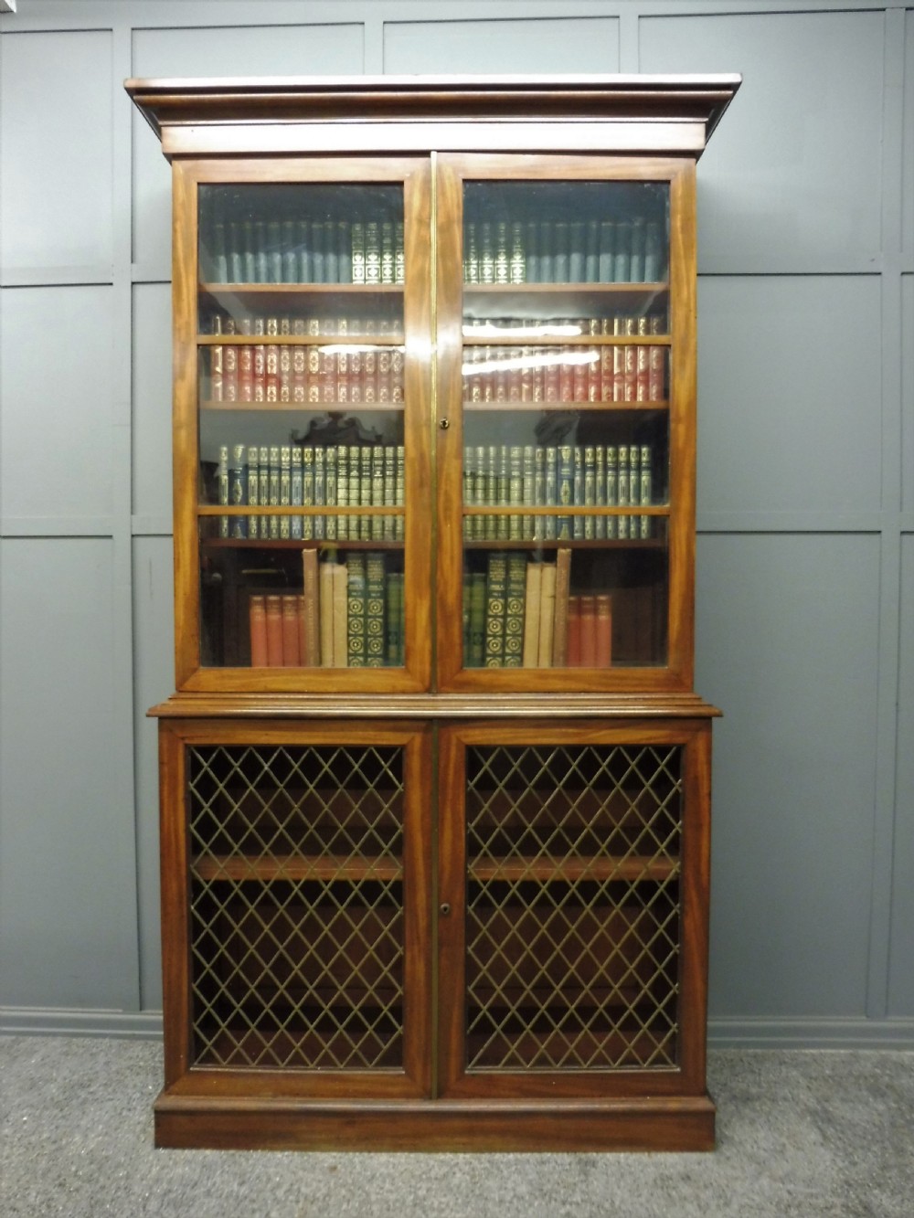 EARLY 19TH CENTURY MAHOGANY BOOKCASE View XI