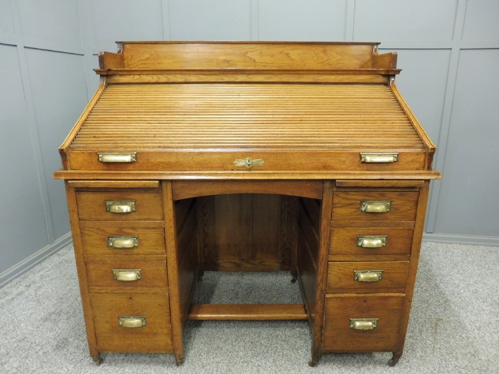 OAK ARTS AND CRAFTS ROLL TOP DESK View II