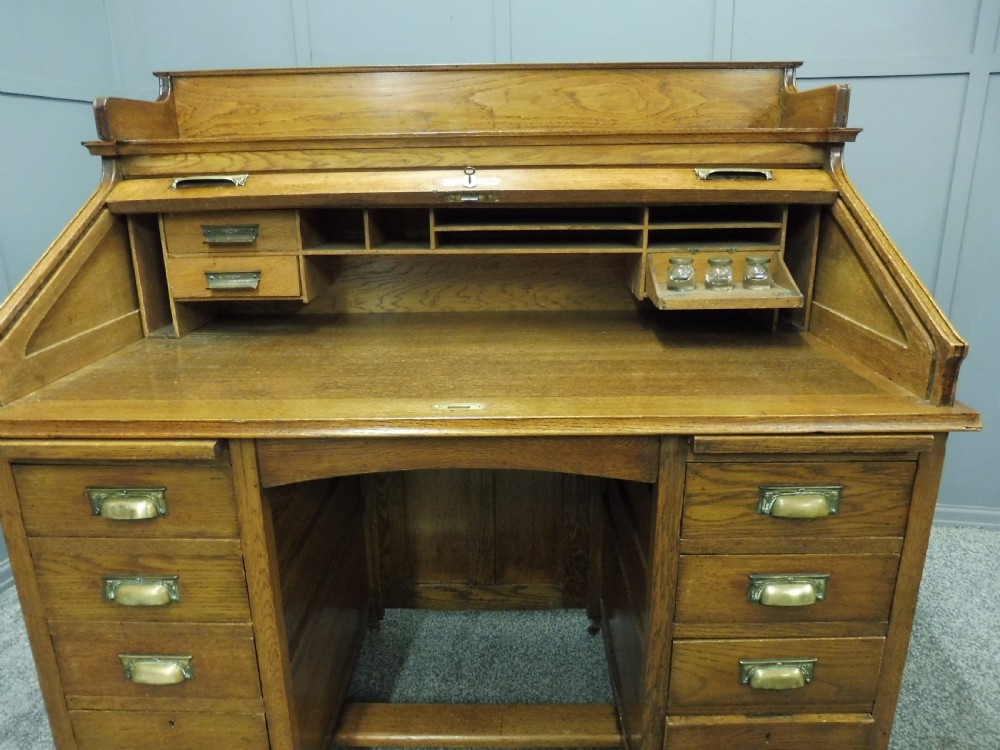 OAK ARTS AND CRAFTS ROLL TOP DESK View III