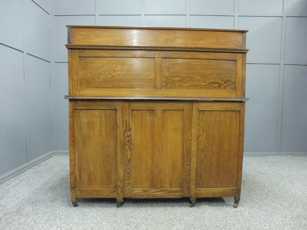OAK ARTS AND CRAFTS ROLL TOP DESK View XII