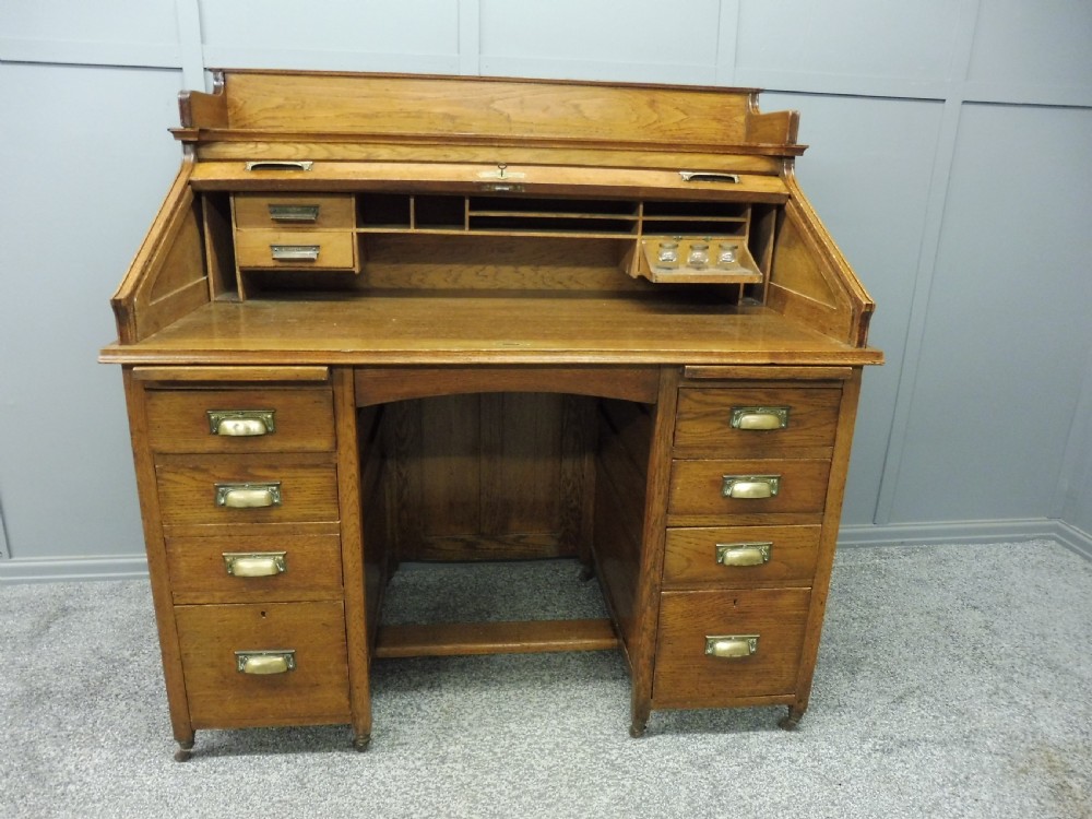 OAK ARTS AND CRAFTS ROLL TOP DESK View XIII
