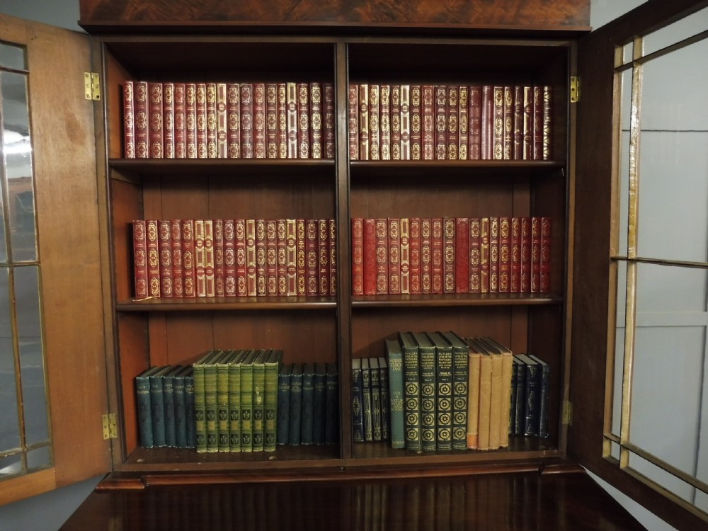 EXCELLENT QUALITY EARLY 19TH CENTURY BOOKCASE View XII
