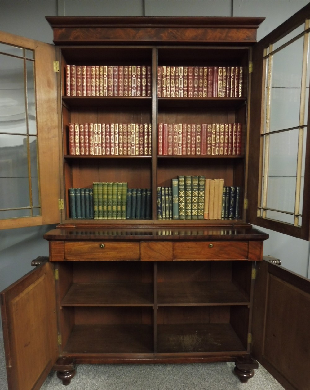 EXCELLENT QUALITY EARLY 19TH CENTURY BOOKCASE View XIII
