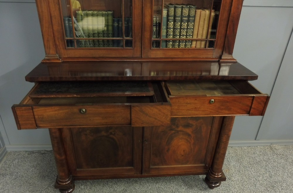 EXCELLENT QUALITY EARLY 19TH CENTURY BOOKCASE View XIV