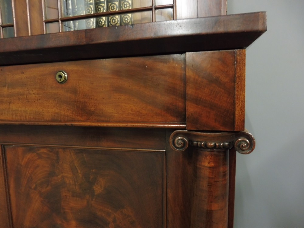 EXCELLENT QUALITY EARLY 19TH CENTURY BOOKCASE View XIX