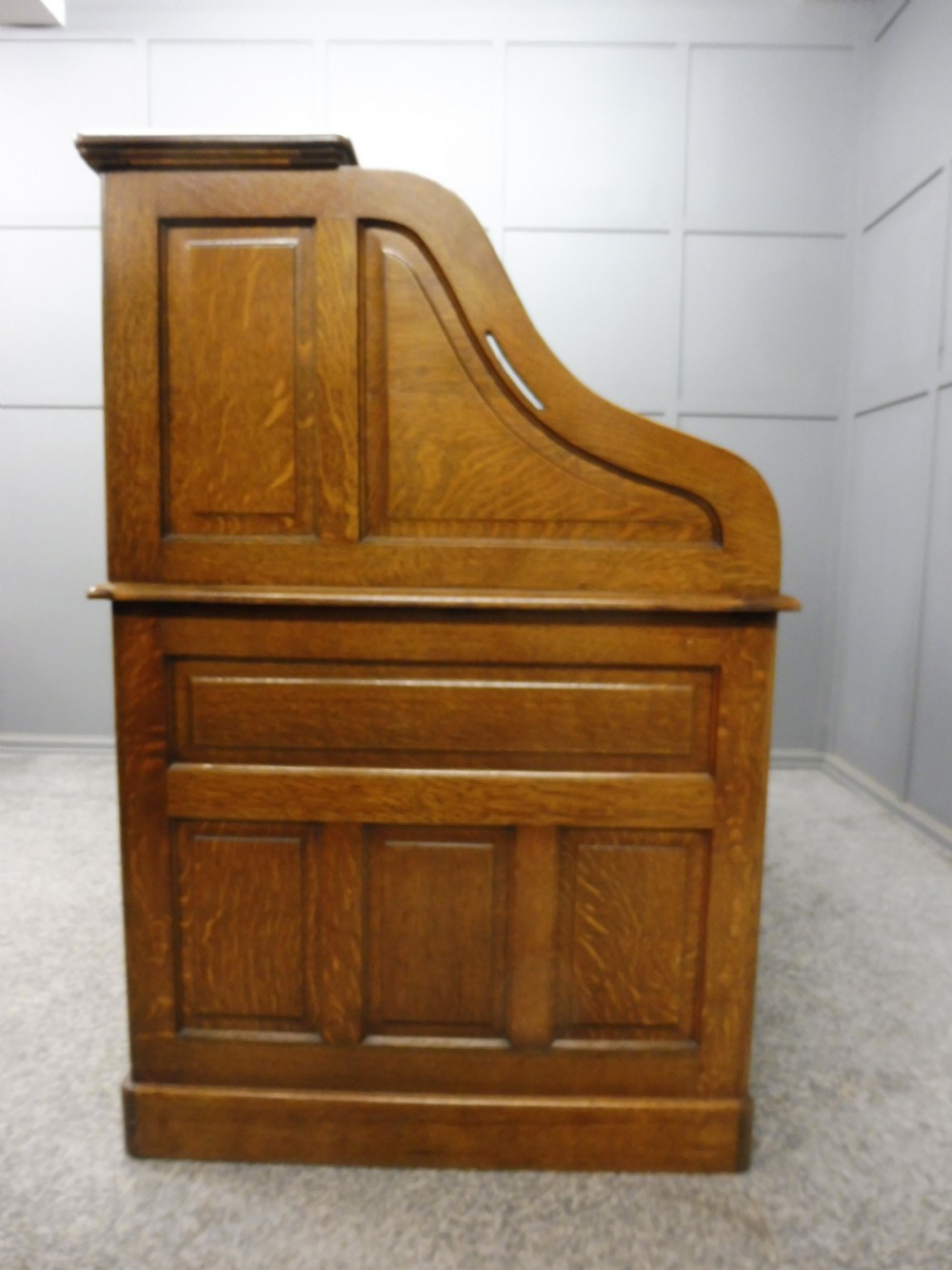 GOLDEN OAK ROLL TOP DESK View XIII