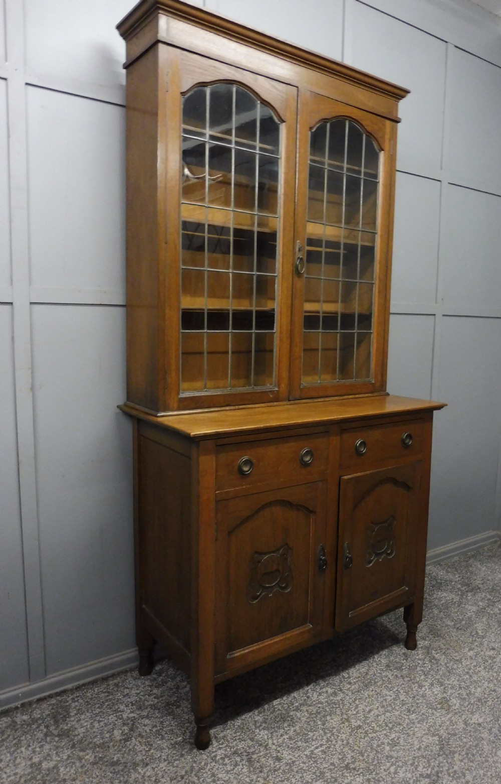 OAK ARTS AND CRAFTS BOOKCASE View II