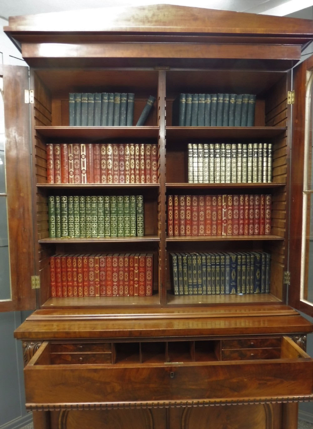 EARLY 19TH CENTURY WILLIAM IV BOOKCASE View XII