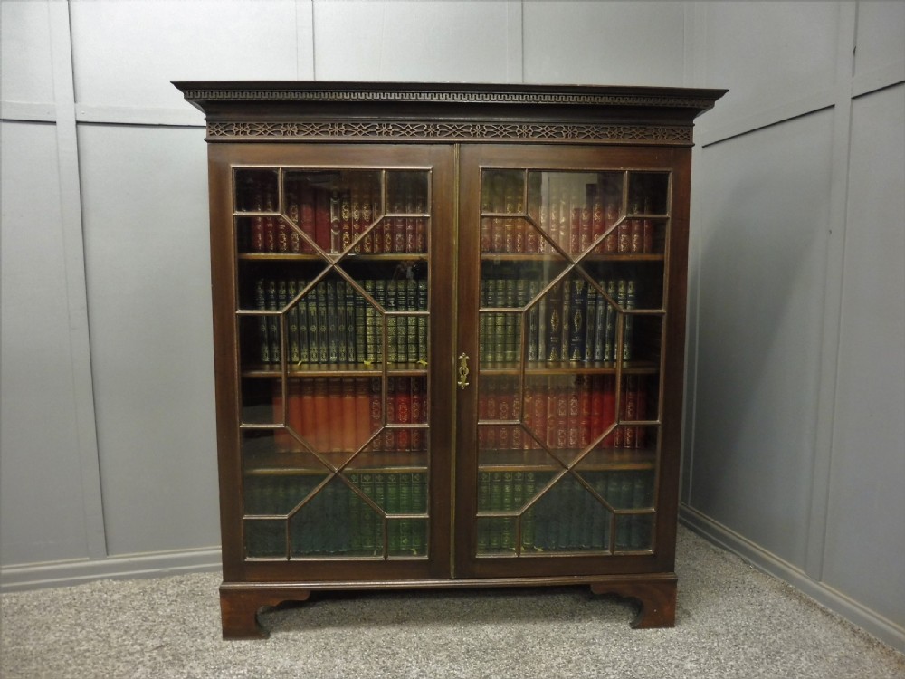 EDWARDIAN MAHOGANY BOOKCASE