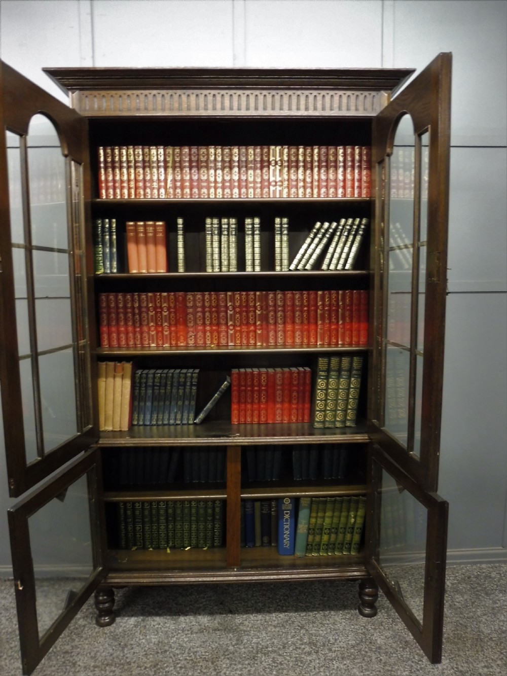EDWARDIAN OAK BOOKCASE View V