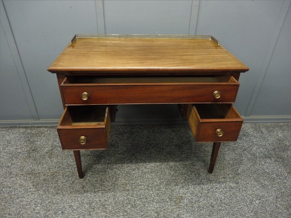 EARLY 19TH CENTURY GEORGIAN DESK View VI