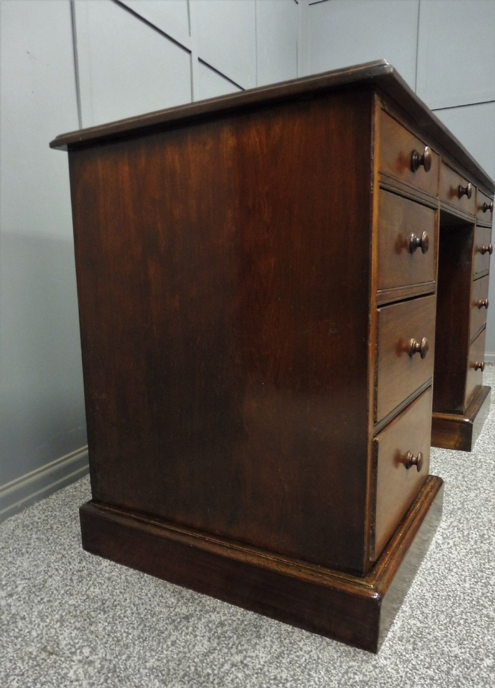 VICTORIAN MAHOGANY DESK View VI