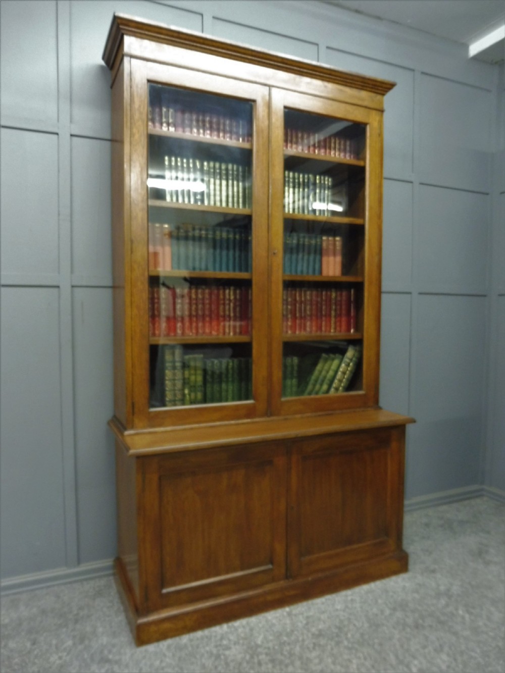 EDWARDIAN OAK BOOKCASE View II