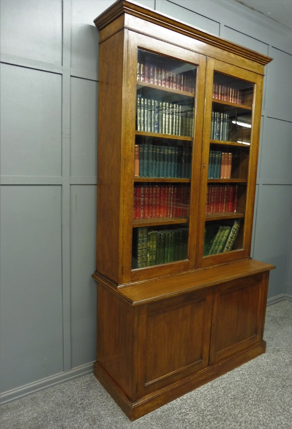 EDWARDIAN OAK BOOKCASE View V