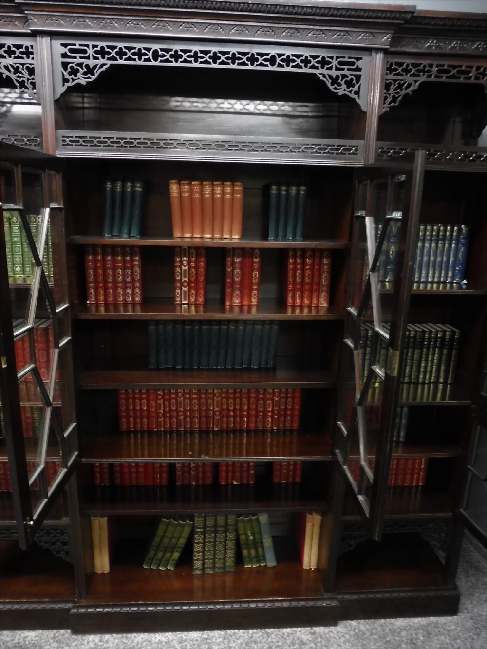 MAHOGANY CHIPPENDALE REVIVAL BOOKCASE View XV