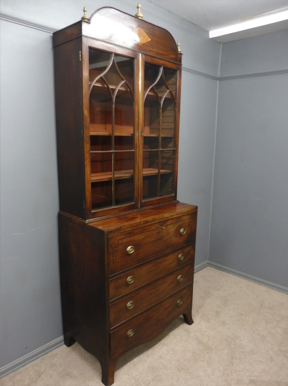 EARLY 19TH CENTURY MAHOGANY SECRETAIRE BOOKCASE