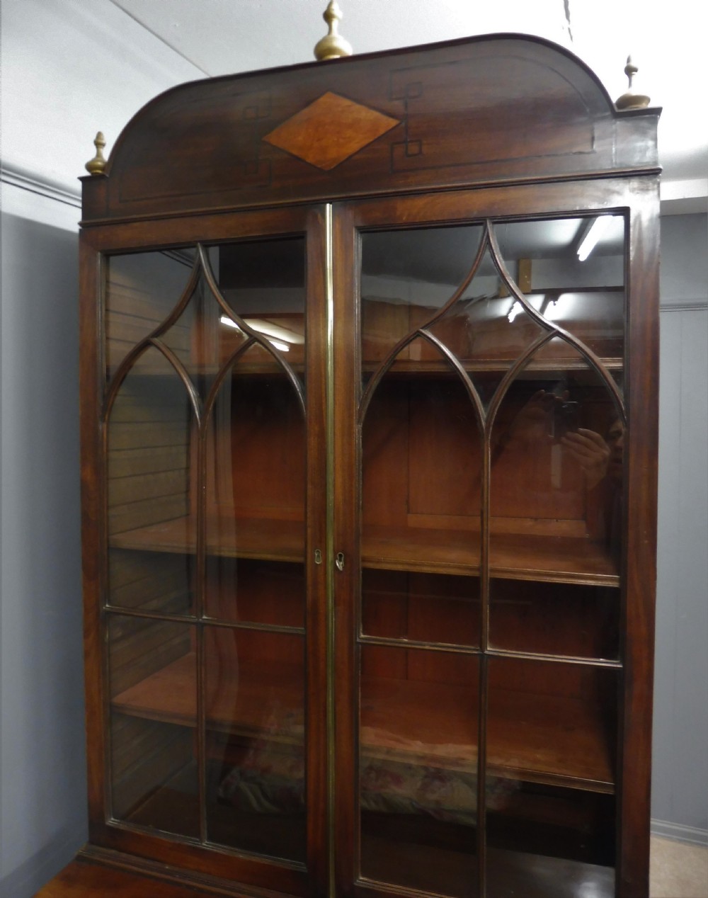 EARLY 19TH CENTURY MAHOGANY SECRETAIRE BOOKCASE View IV