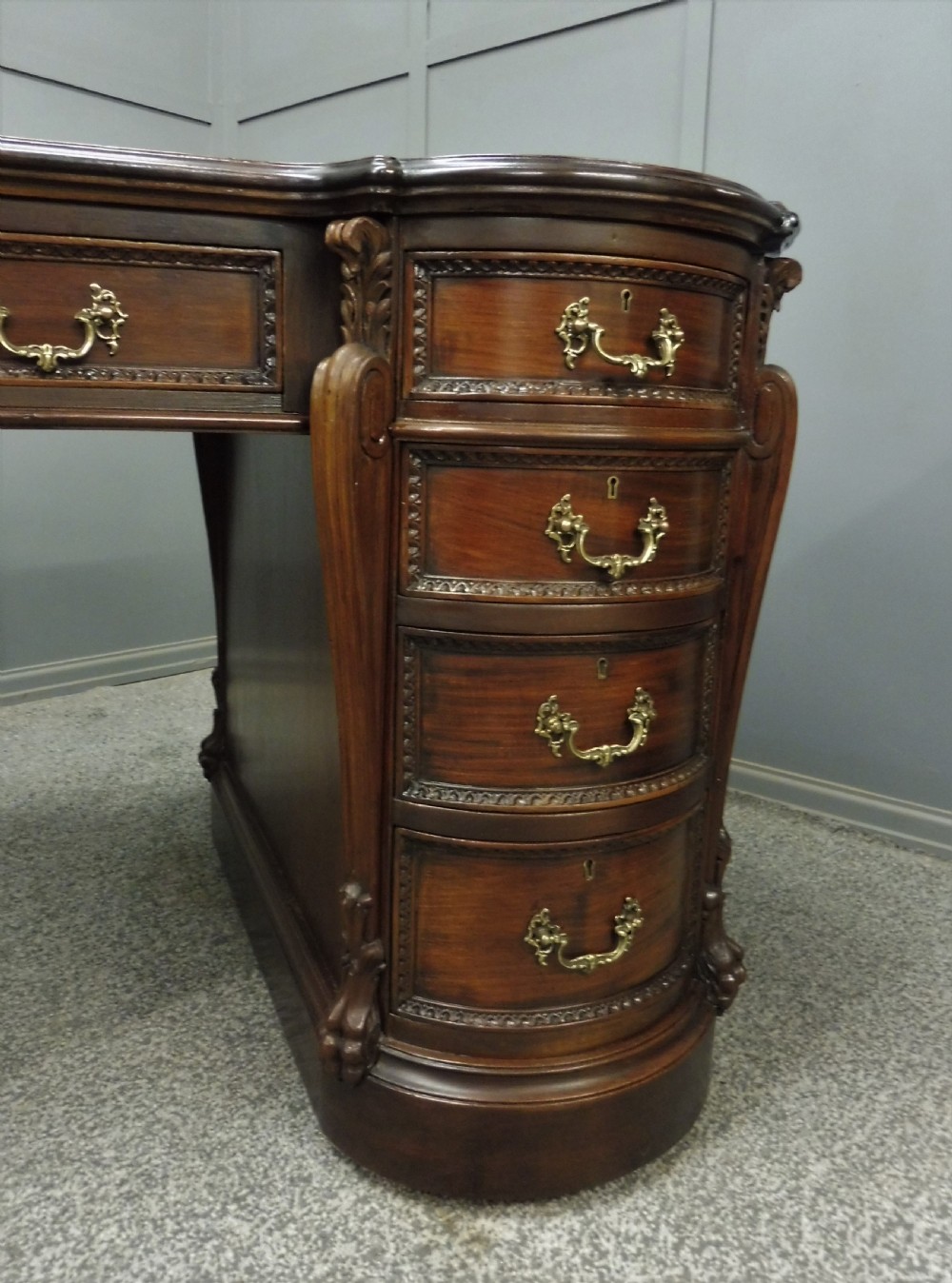 VERY GOOD QUALITY EDWARDIAN MAHOGANY PARTNERS DESK View XI