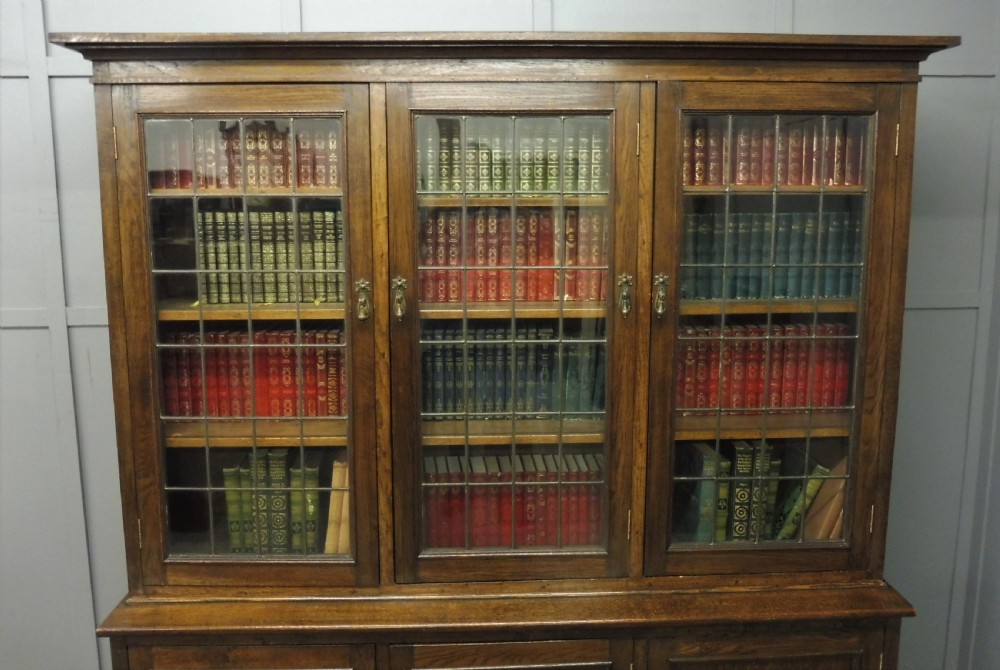 GOOD SOLID OAK 3 DOOR EDWARDIAN BOOKCASE View IV