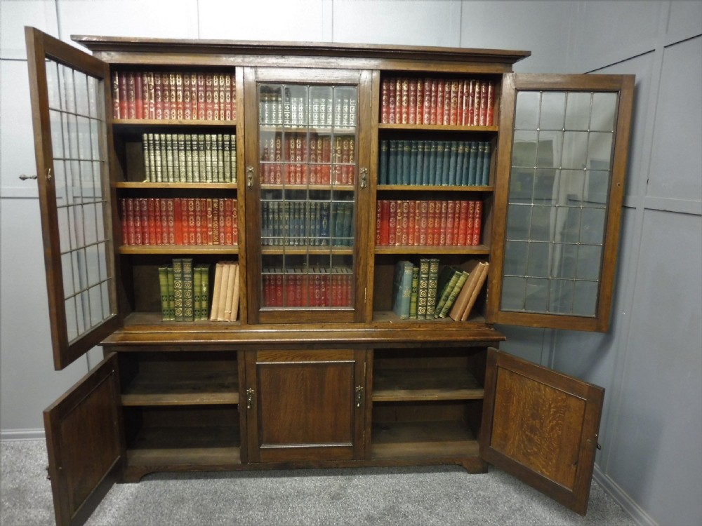 GOOD SOLID OAK 3 DOOR EDWARDIAN BOOKCASE View IX