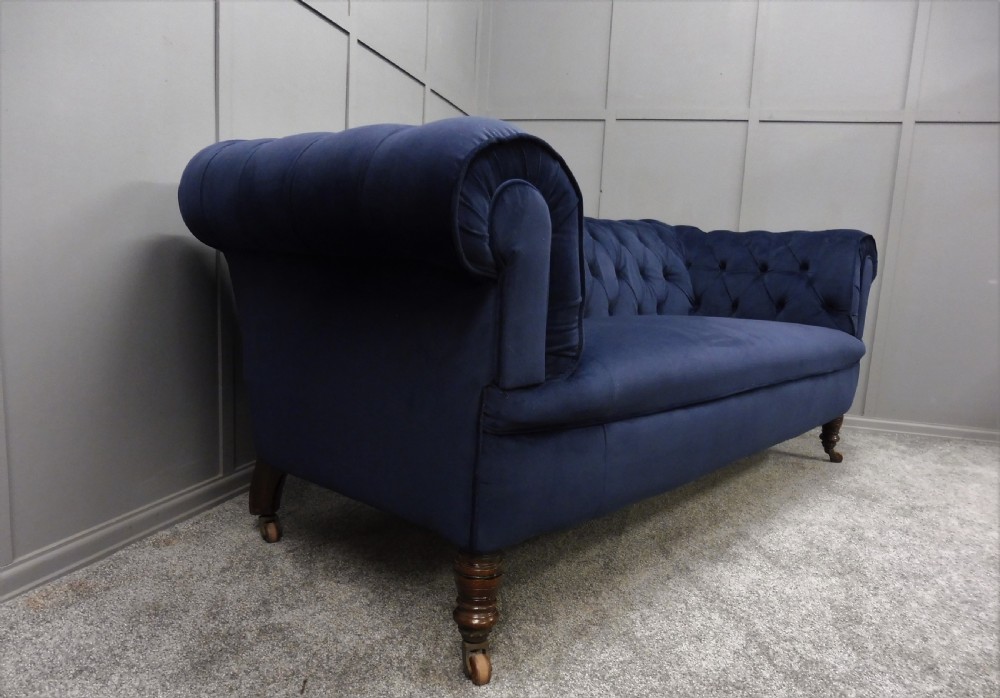 NEWLY UPHOLSTERED LARGE VICTORIAN CHESTERFIELD SOFA View IV