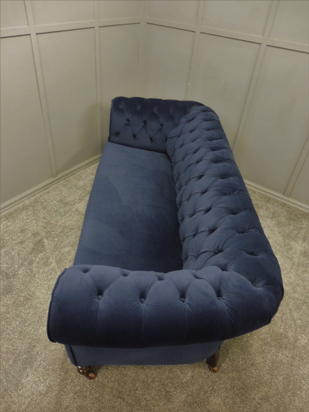 NEWLY UPHOLSTERED LARGE VICTORIAN CHESTERFIELD SOFA View VIII