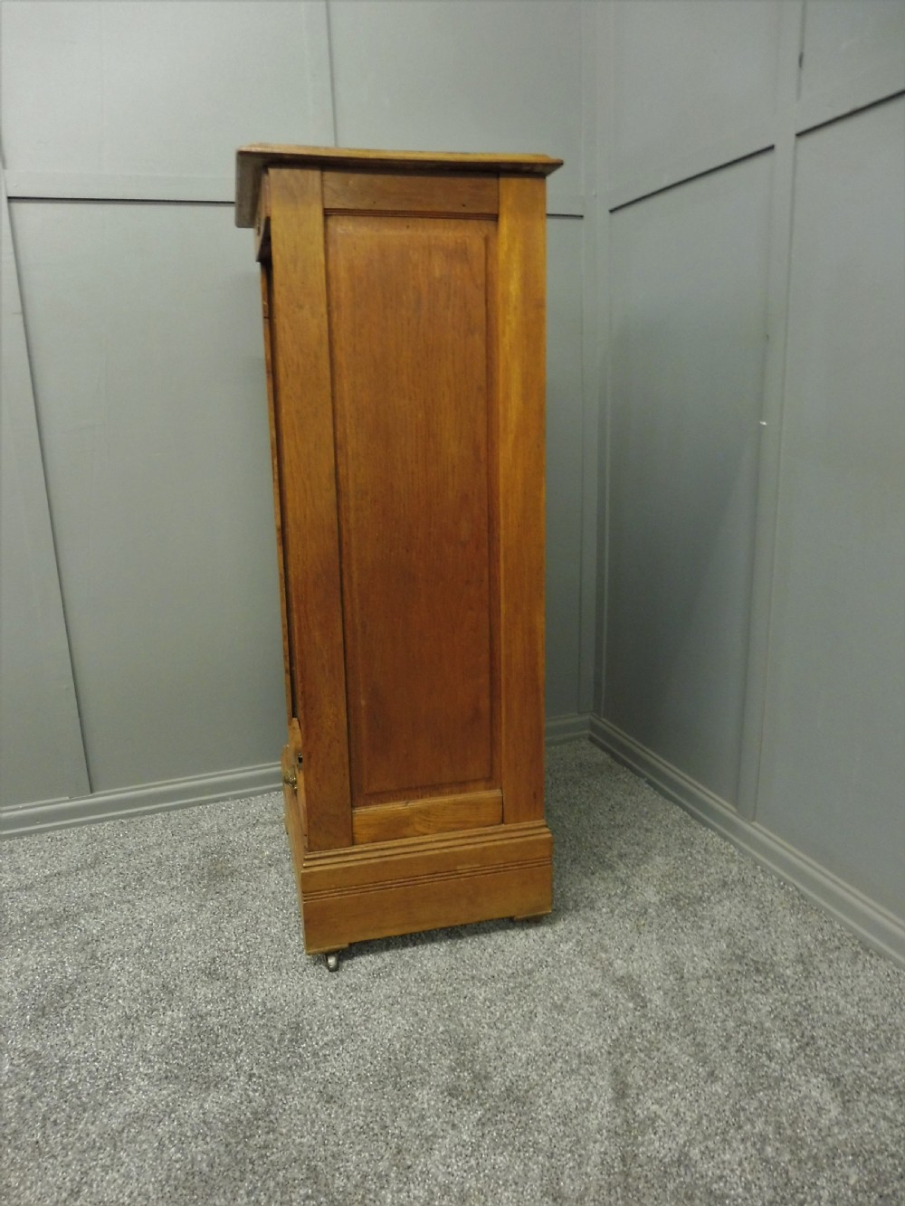 BRITISH GOLDEN OAK EDWARDIAN FILING CABINET View X