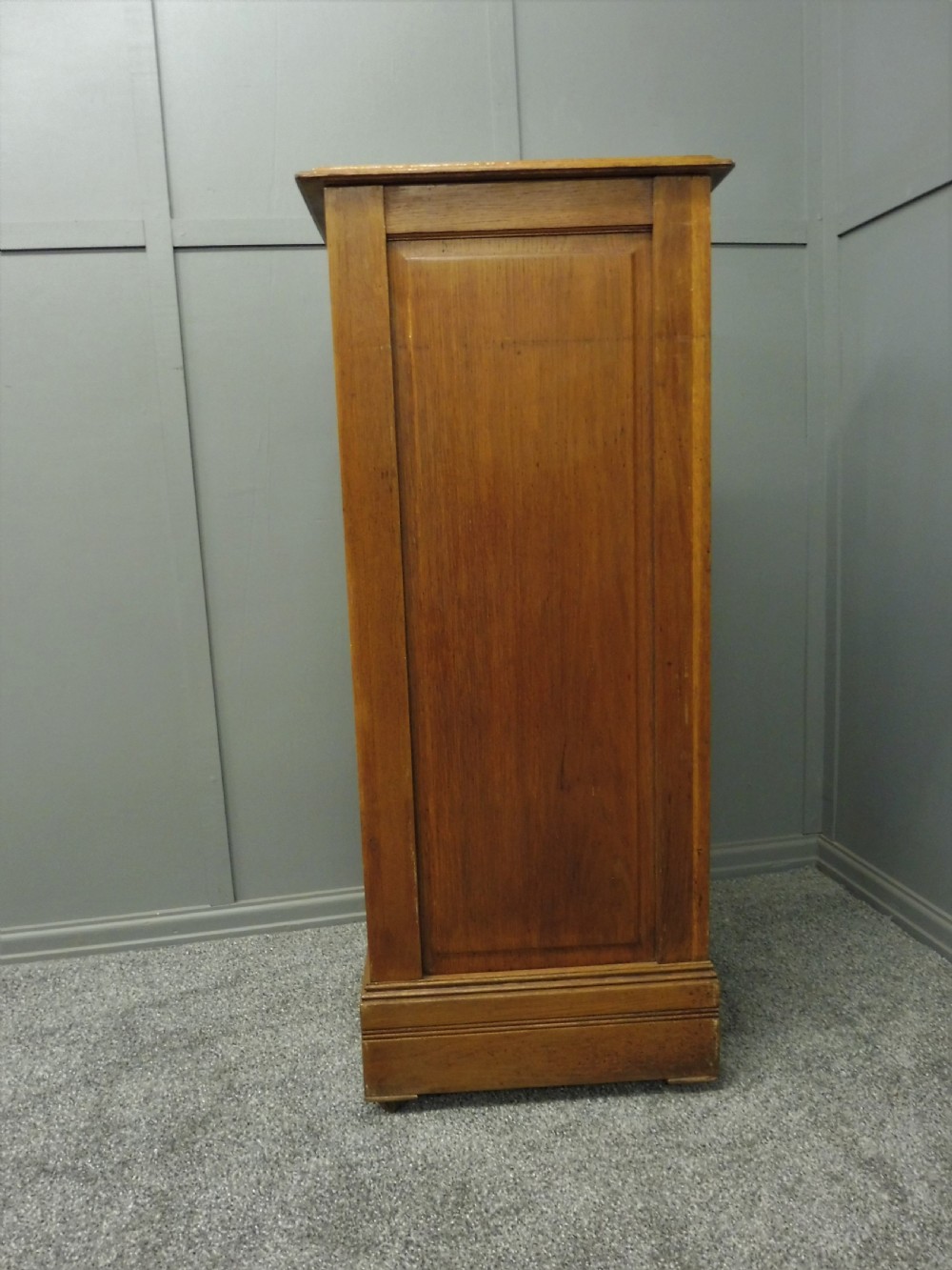 BRITISH GOLDEN OAK EDWARDIAN FILING CABINET View XI